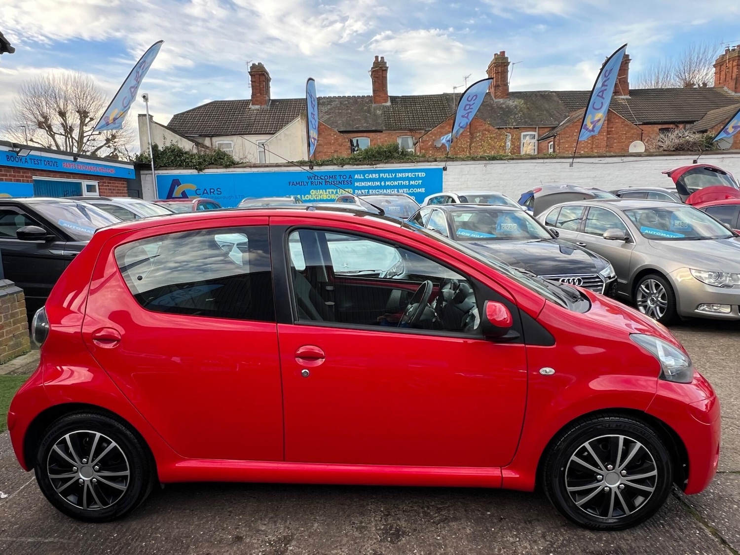 Used Toyota AYGO 2014 for sale - 76832333: Photo 39