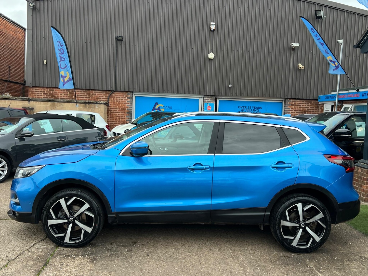Used Nissan Qashqai 2017 for sale - 76380584: Photo 44