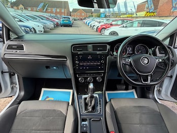 Used Volkswagen Golf 2017 for sale - 78830197: Photo