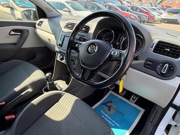 Used Volkswagen Polo 2015 for sale - 79145159: Photo