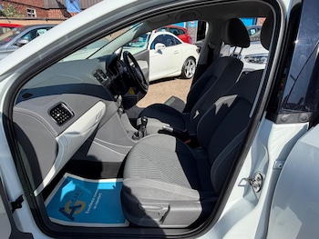 Used Volkswagen Polo 2015 for sale - 79145159: Photo