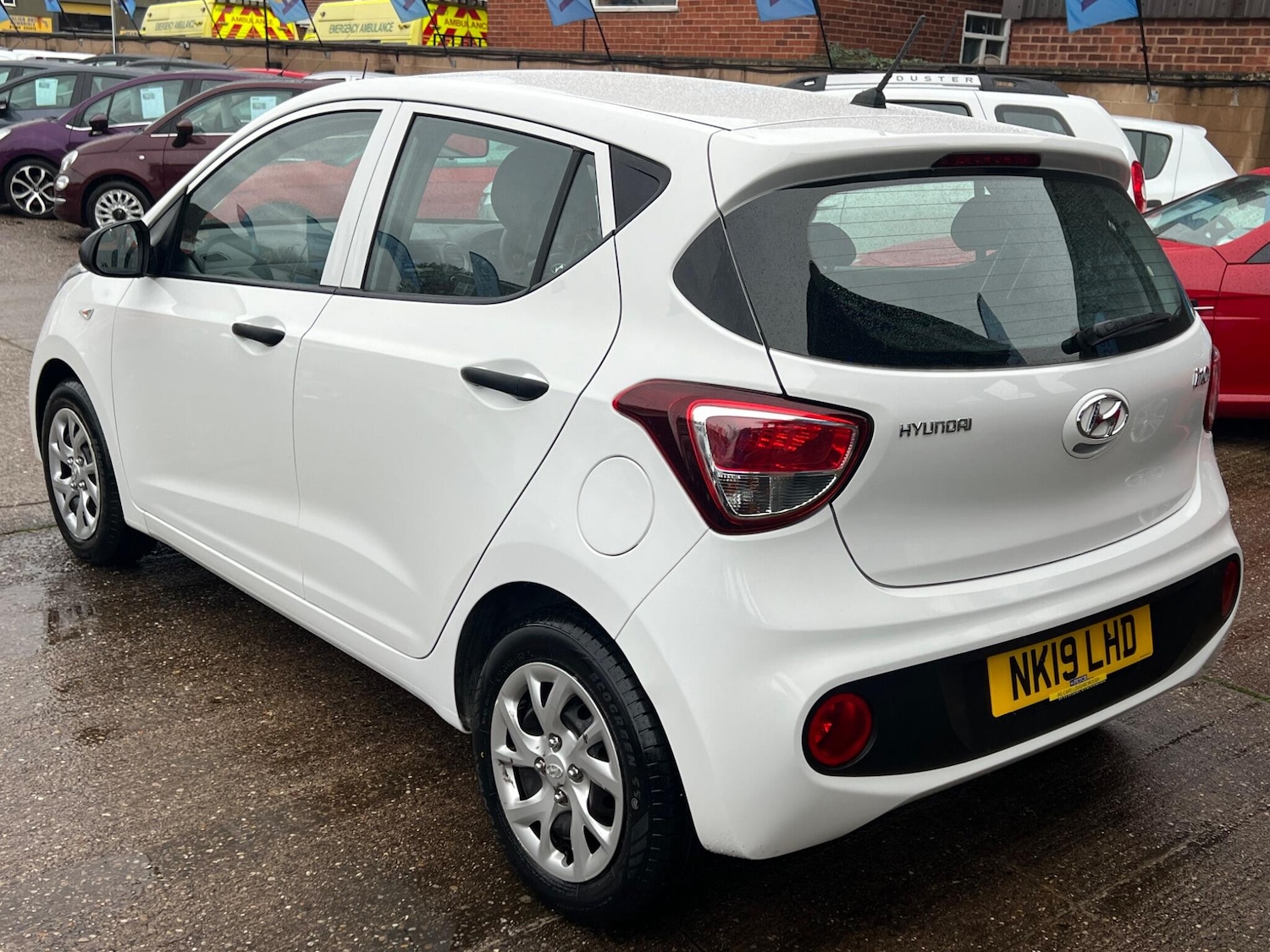 Used Hyundai i10 2019 for sale - 76433317: Photo 11