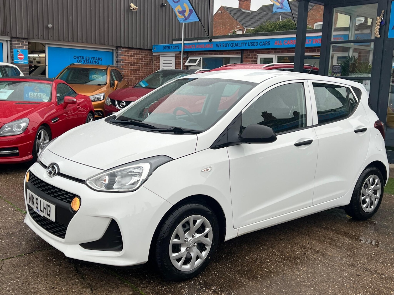 Used Hyundai i10 2019 for sale - 76433317: Photo 19