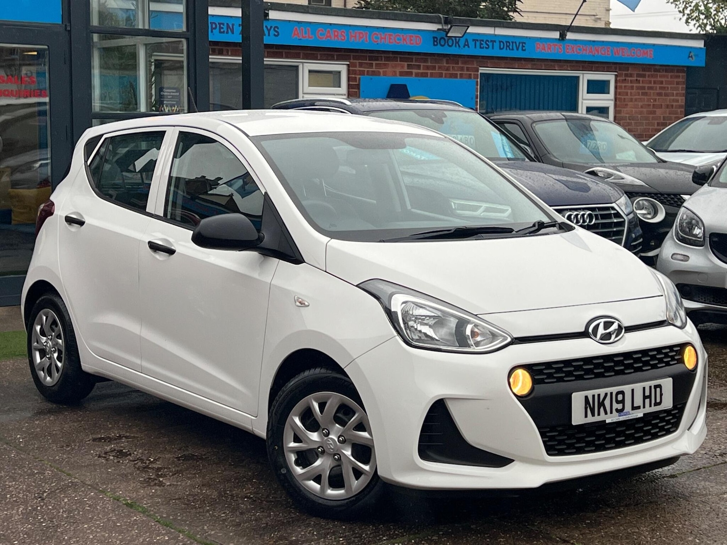 Used Hyundai i10 2019 for sale - 76433317: Photo 39
