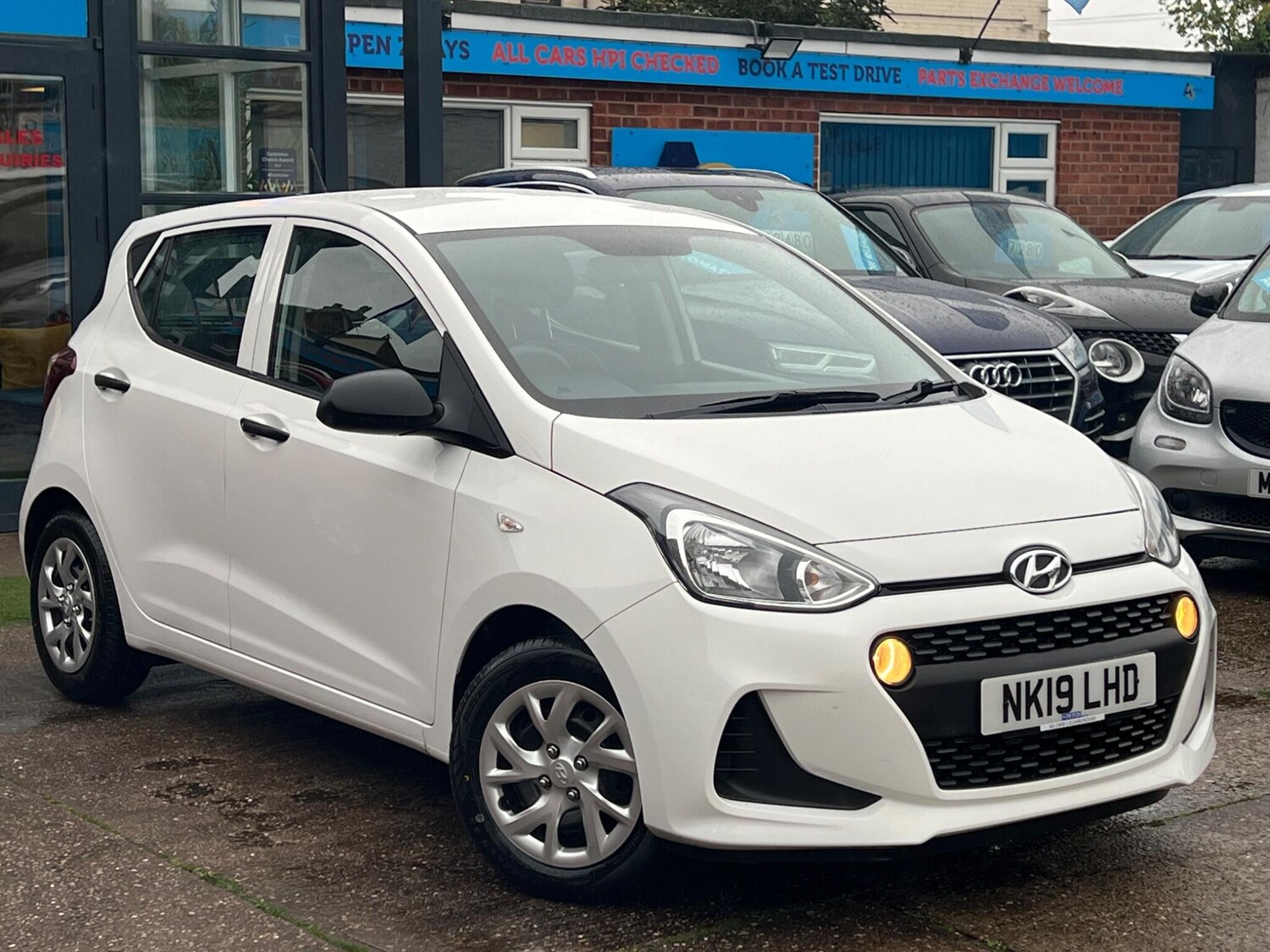 Used Hyundai i10 2019 for sale - 76433317: Photo 44