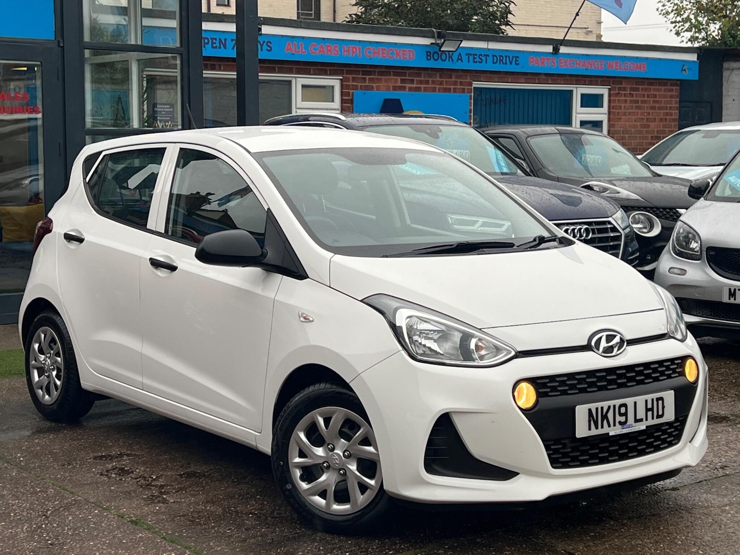 Used Hyundai i10 2019 for sale - 76433317: Photo 45
