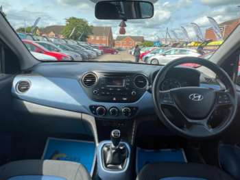 Used Hyundai i10 2016 for sale - 74787760: Photo