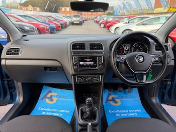 Used Volkswagen Polo 2016 for sale - 77454795: Photo