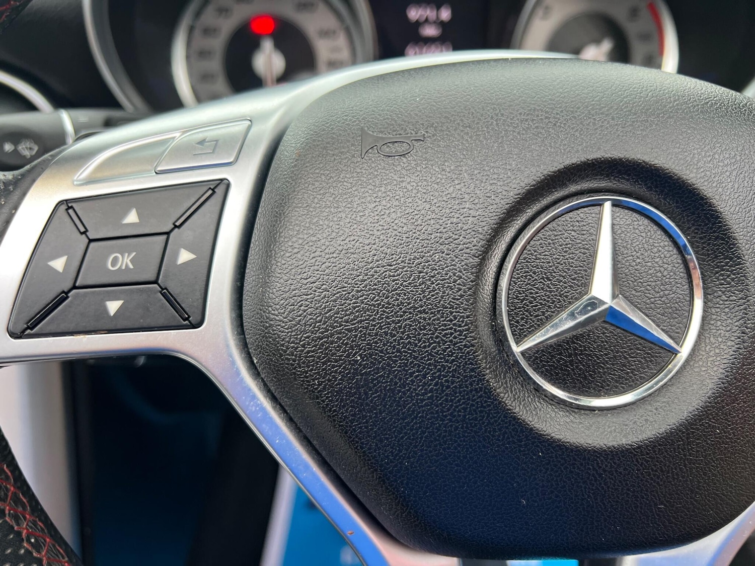 Used Mercedes-Benz SLK 2013 for sale - 76992489: Photo 25