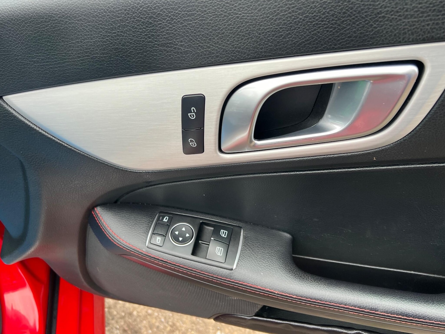 Used Mercedes-Benz SLK 2013 for sale - 76992489: Photo 34