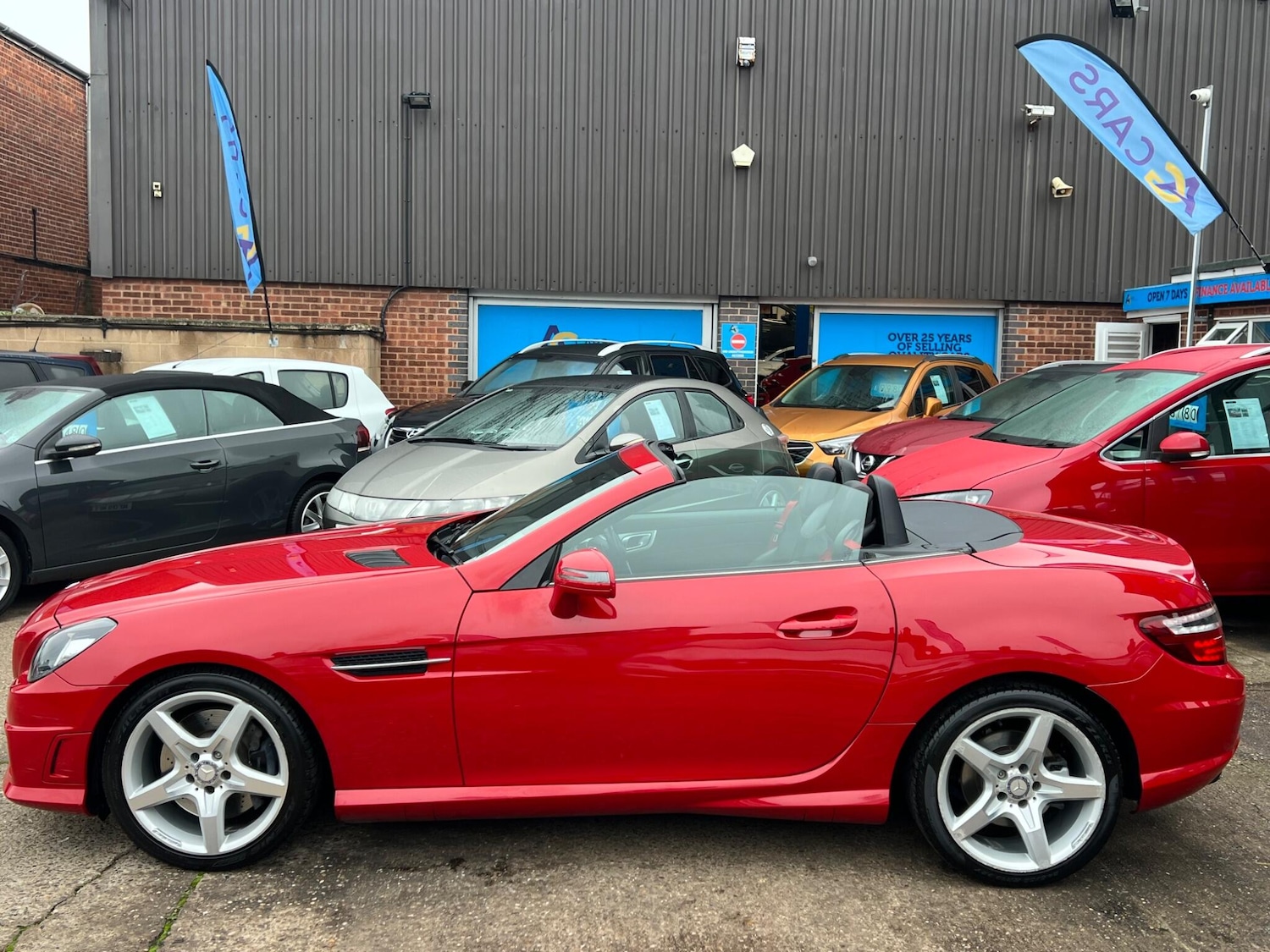 Used Mercedes-Benz SLK 2013 for sale - 76992489: Photo 73