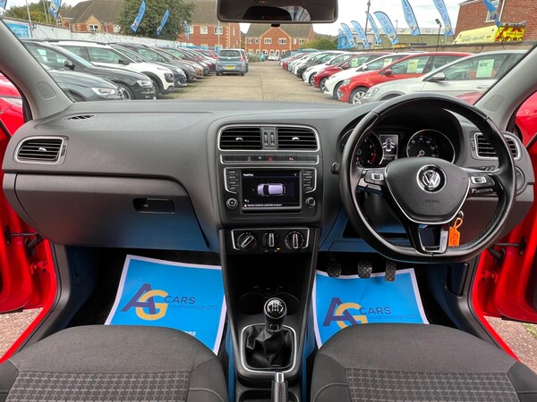 Used Volkswagen Polo 2016 for sale - 76059954: Photo 2