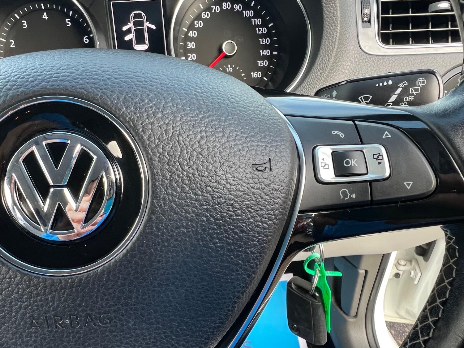 Used Volkswagen Polo 2015 for sale - 76786456: Photo 28