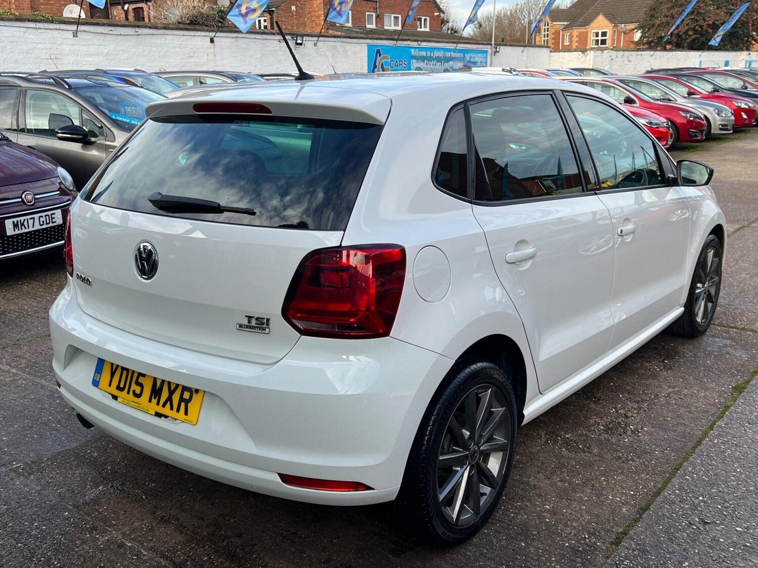 Used Volkswagen Polo 2015 for sale - 76786456: Photo 40