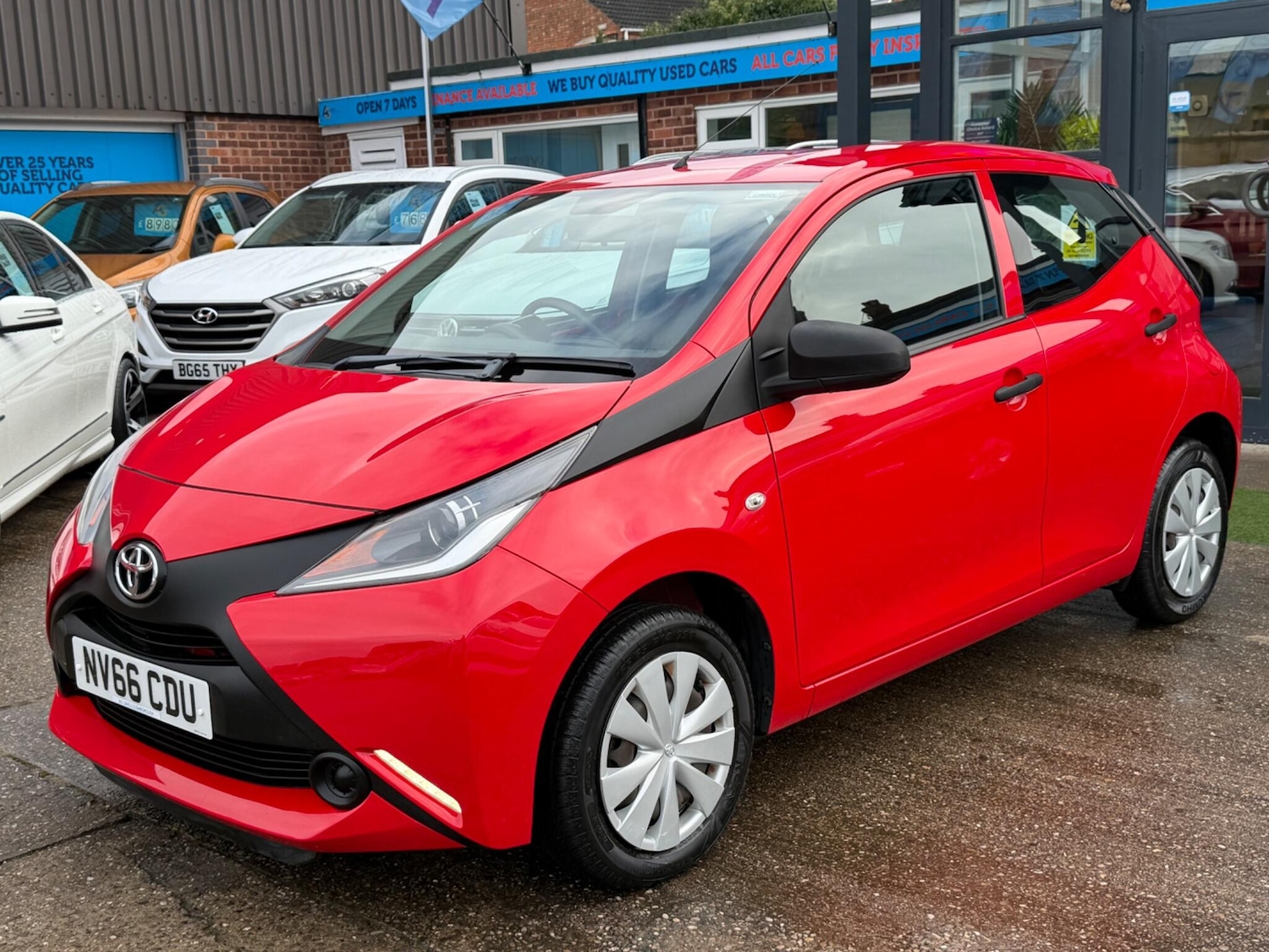 Used Toyota AYGO 2017 for sale - 77396597: Photo 11