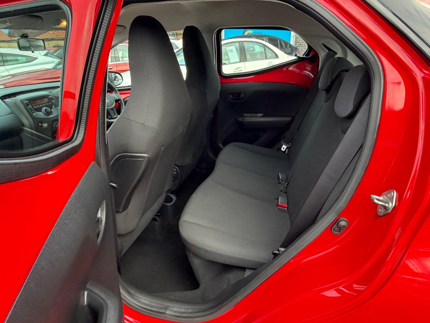 Used Toyota AYGO 2017 for sale - 77396597: Photo 32