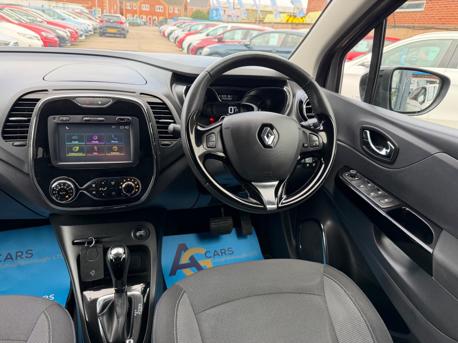 Used Renault Captur 2016 for sale - 77752907: Photo 23