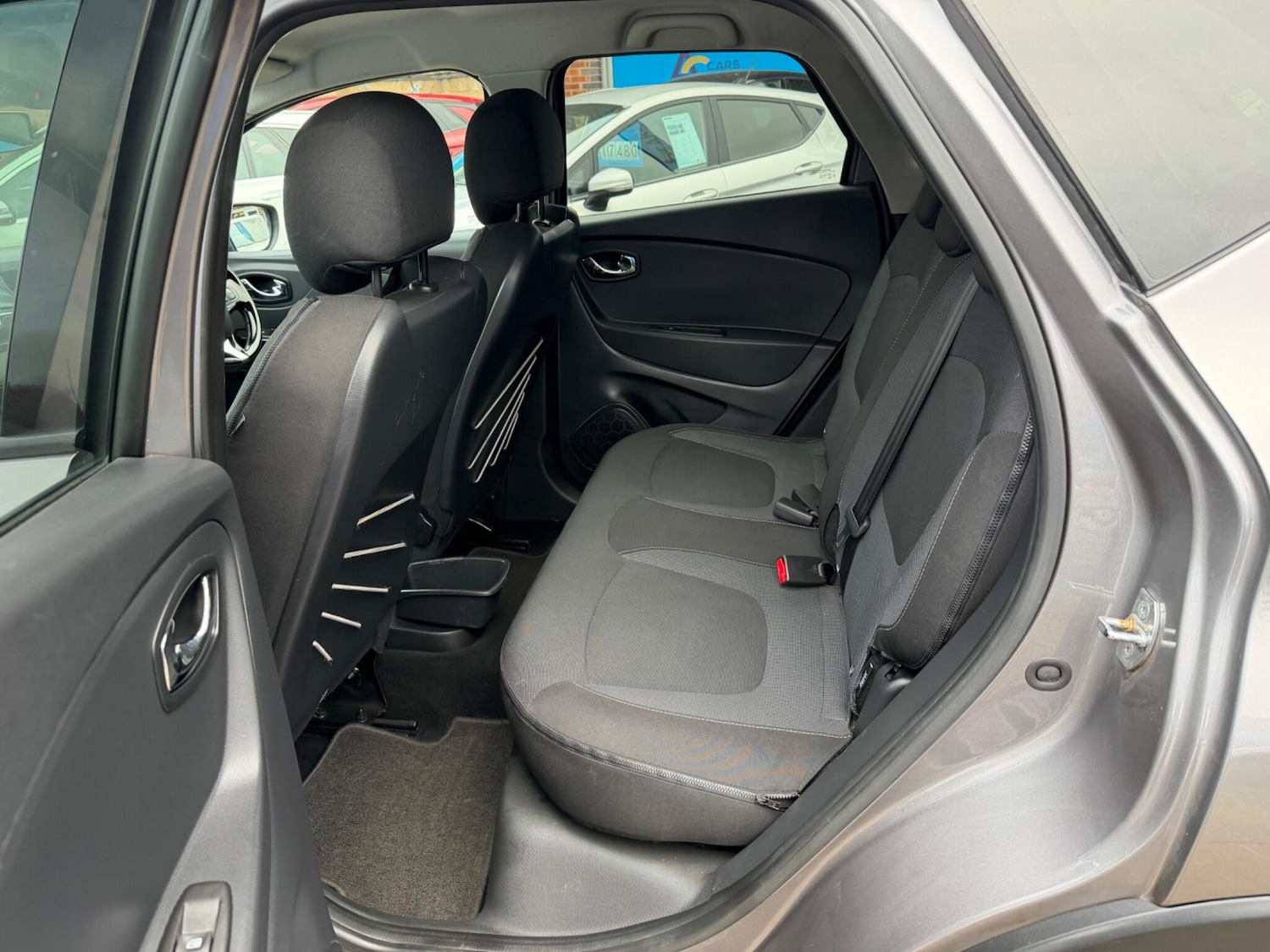 Used Renault Captur 2016 for sale - 77752907: Photo 32