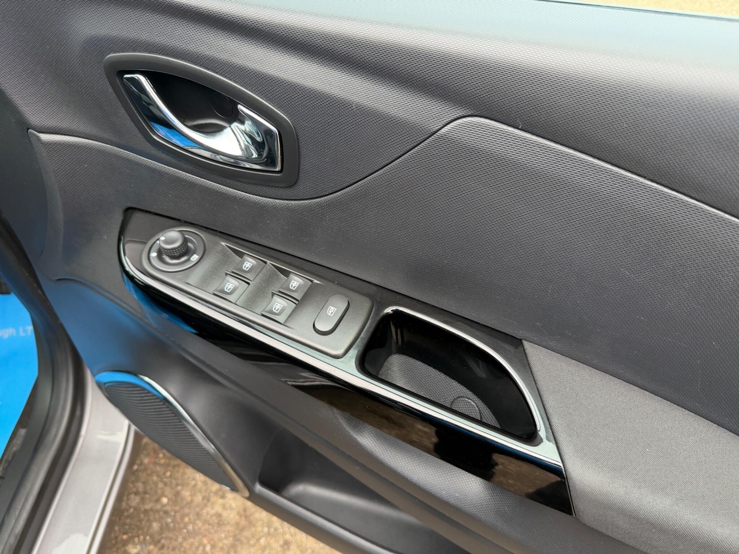 Used Renault Captur 2016 for sale - 77752907: Photo 39