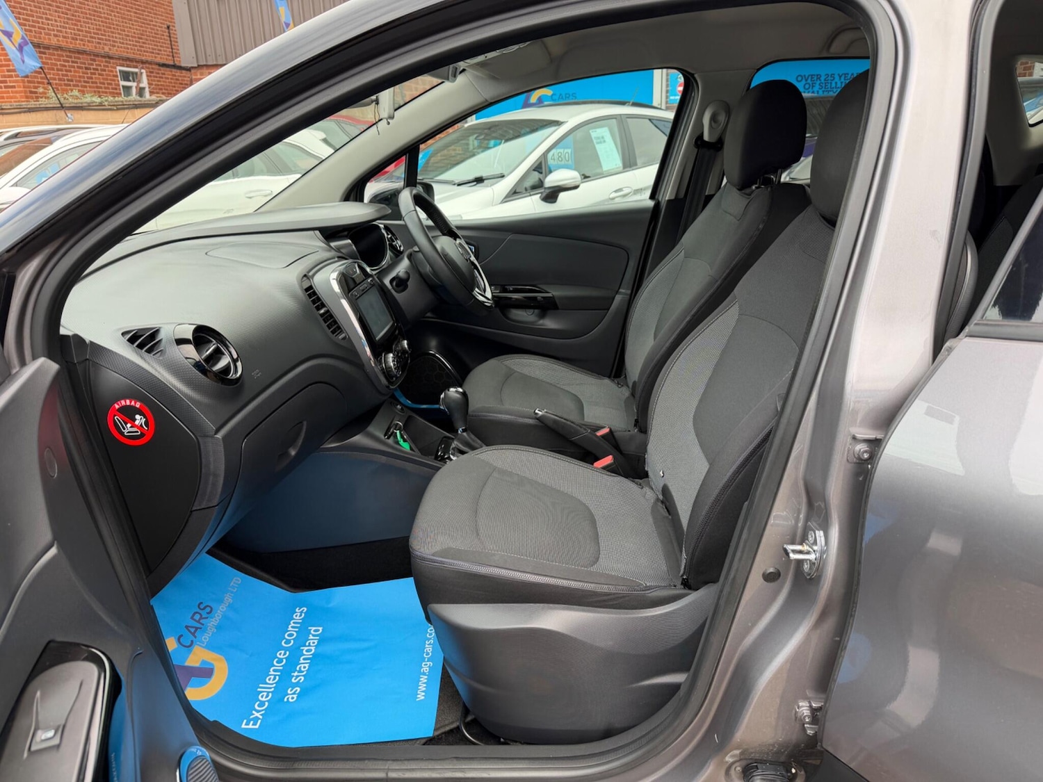 Used Renault Captur 2016 for sale - 77752907: Photo 4