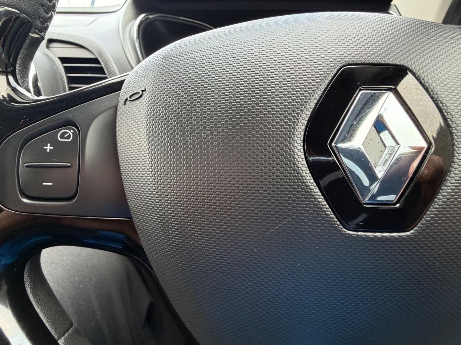 Used Renault Captur 2016 for sale - 77752907: Photo 43