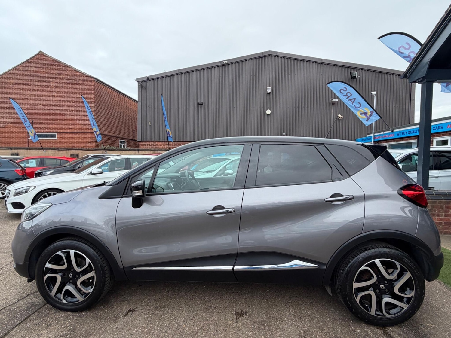 Used Renault Captur 2016 for sale - 77752907: Photo 50