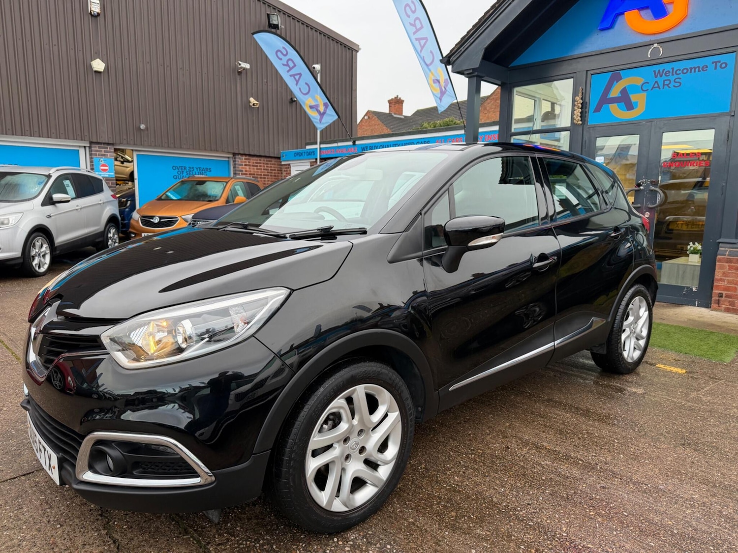 Used Renault Captur 2015 for sale - 77215191: Photo 11