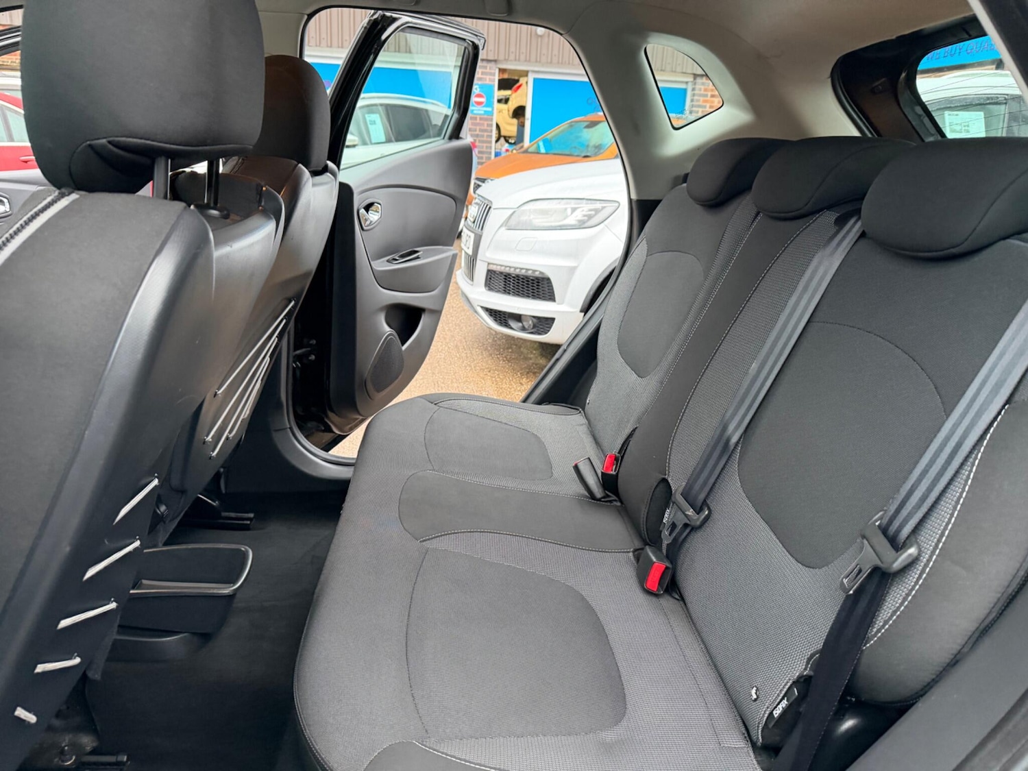 Used Renault Captur 2015 for sale - 77215191: Photo 28