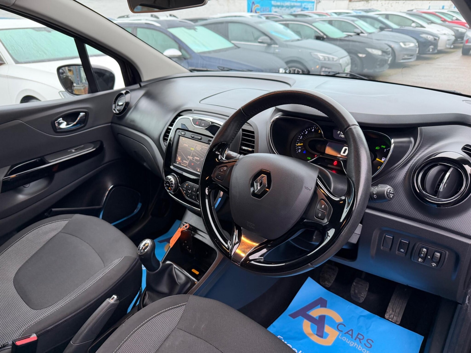 Used Renault Captur 2015 for sale - 77215191: Photo 3
