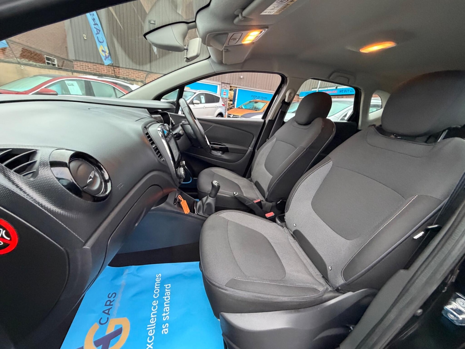 Used Renault Captur 2015 for sale - 77215191: Photo 35