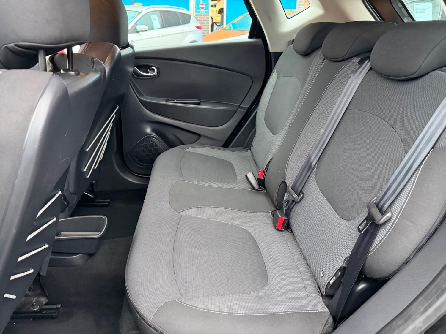 Used Renault Captur 2015 for sale - 77215191: Photo 5