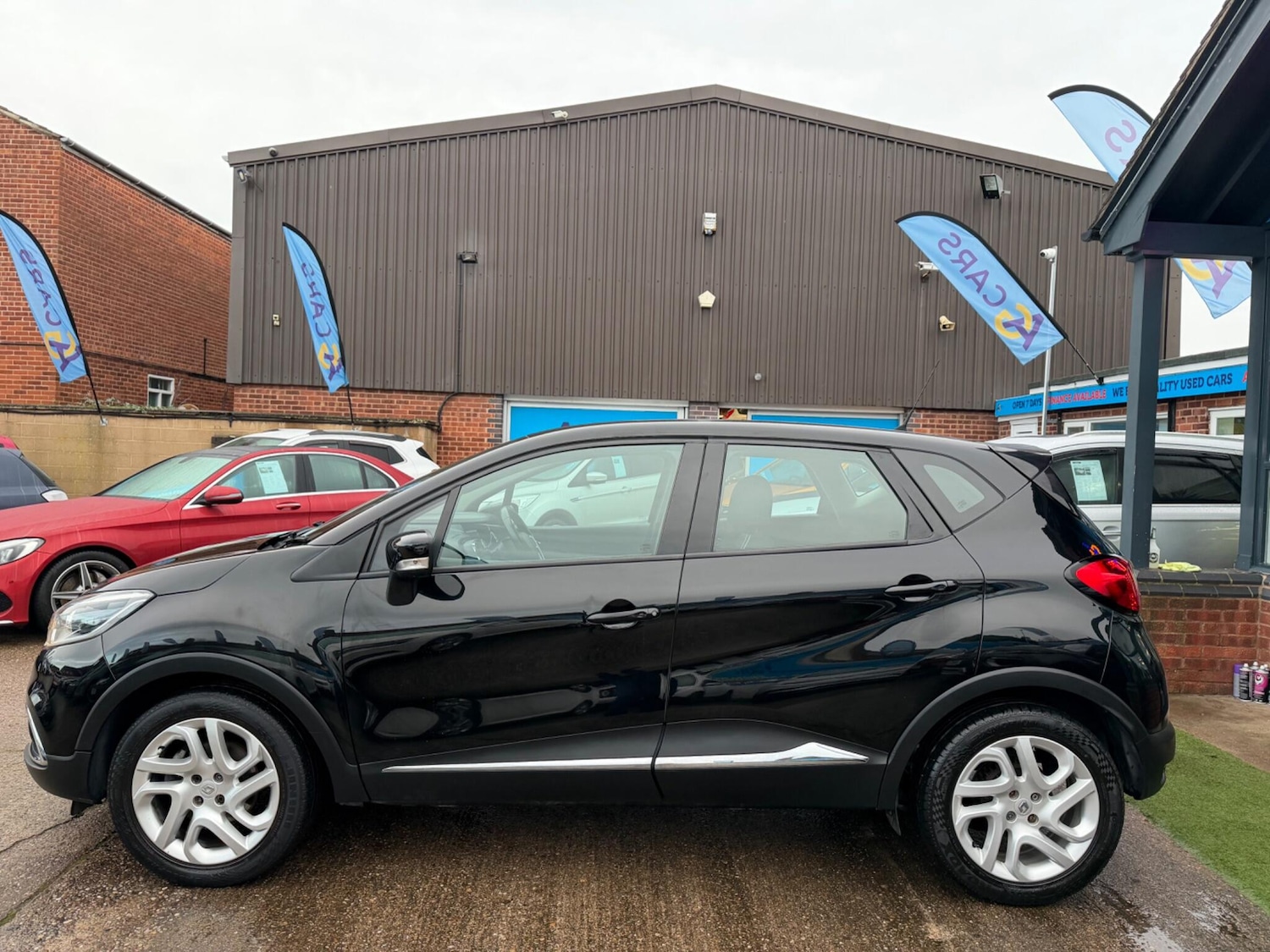 Used Renault Captur 2015 for sale - 77215191: Photo 8