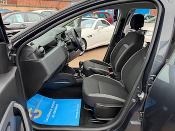 Used Dacia Duster 2019 for sale - 78058704: Photo