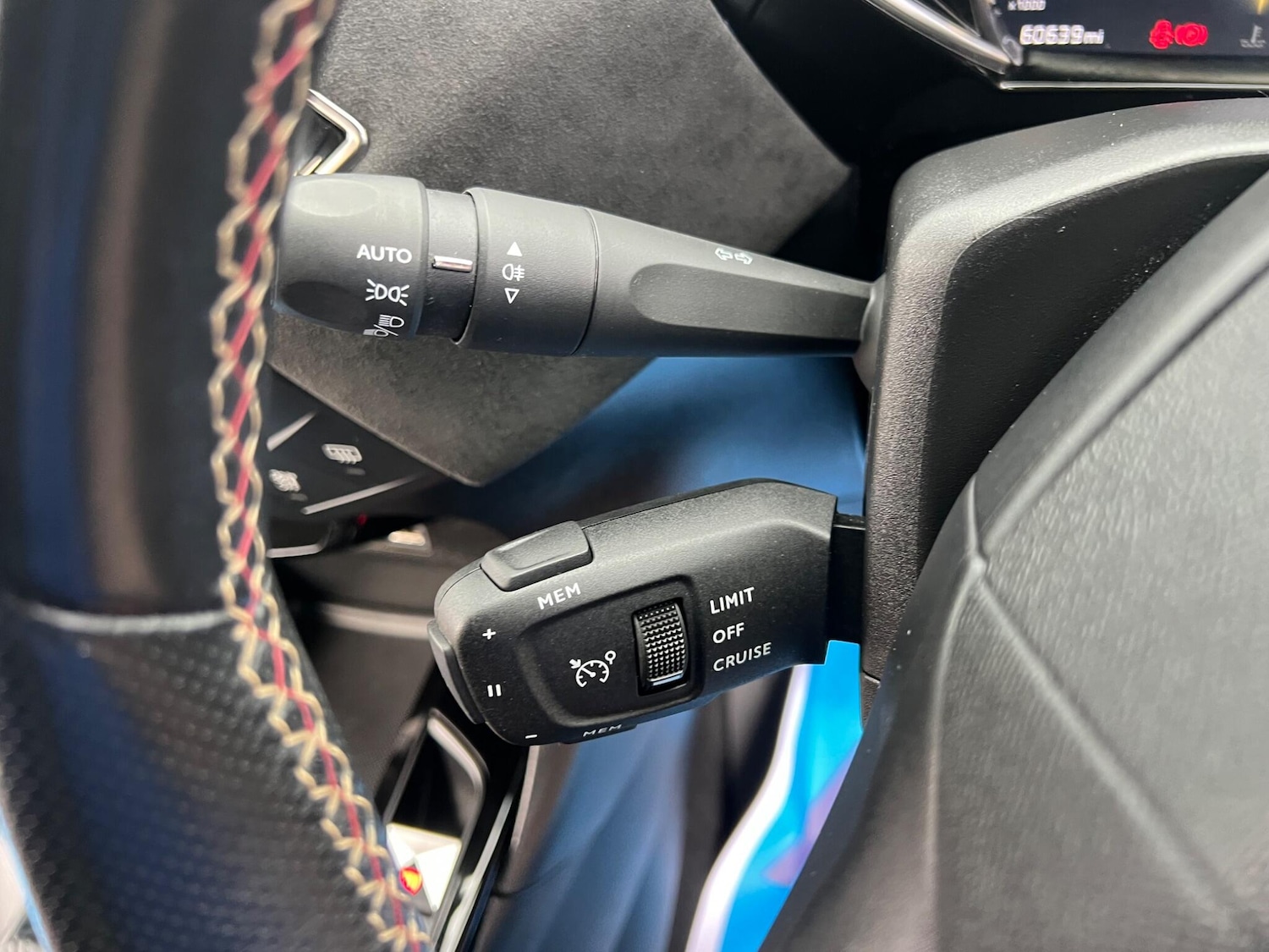 Used DS Automobiles DS 3 Crossback 2019 for sale - 76432982: Photo 28