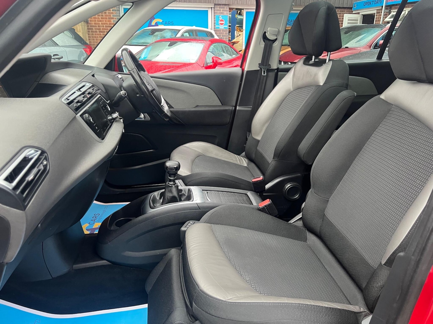 Used Citroen C4 Grand Picasso 2018 for sale - 76801543: Photo 4
