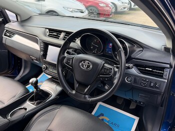 Used Toyota Avensis 2015 for sale - 78922844: Photo