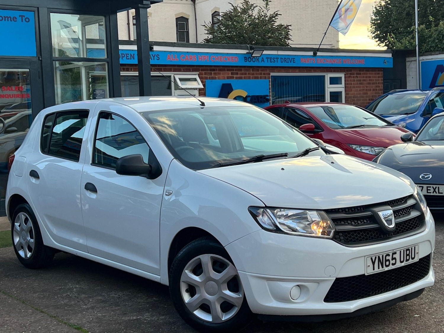 Used Dacia Sandero 2015 for sale - 76122520: Photo 13