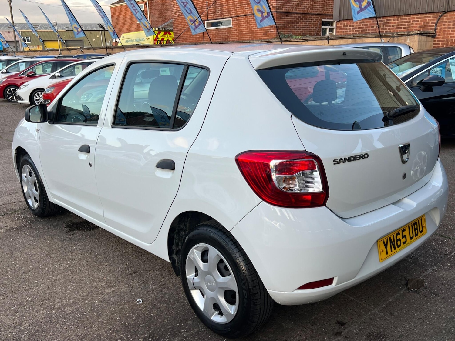 Used Dacia Sandero 2015 for sale - 76122520: Photo 16