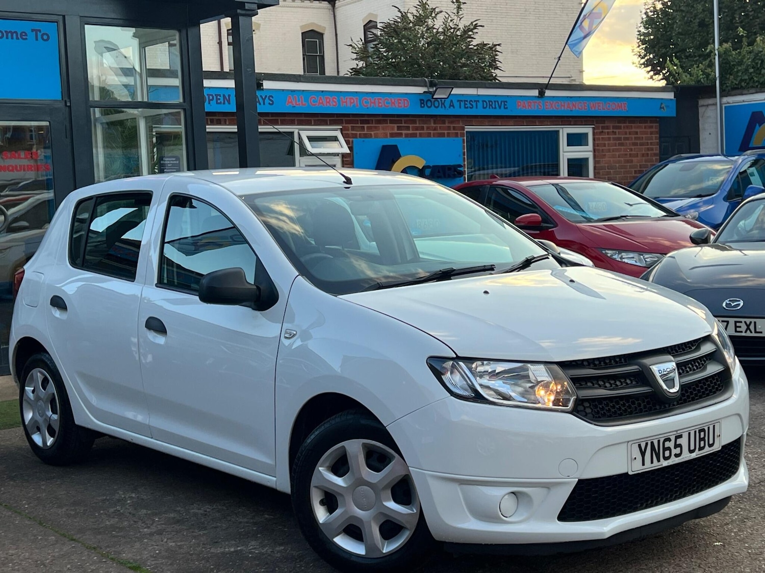 Used Dacia Sandero 2015 for sale - 76122520: Photo 31