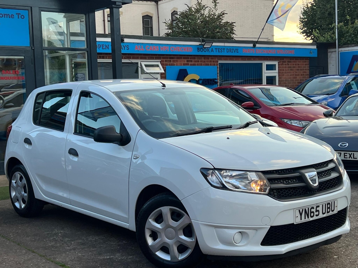 Used Dacia Sandero 2015 for sale - 76122520: Photo 32