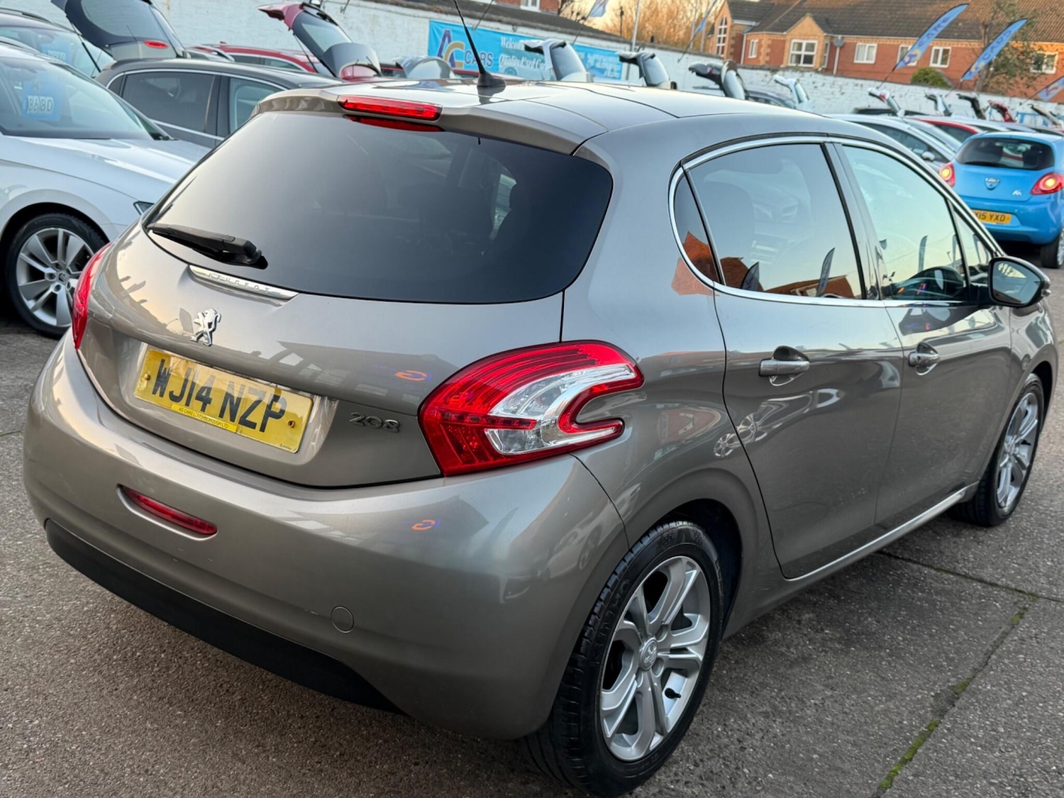 Used Peugeot 208 2014 for sale - 77940025: Photo 10