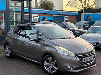 Used Peugeot 208 2014 for sale - 77940025: Photo