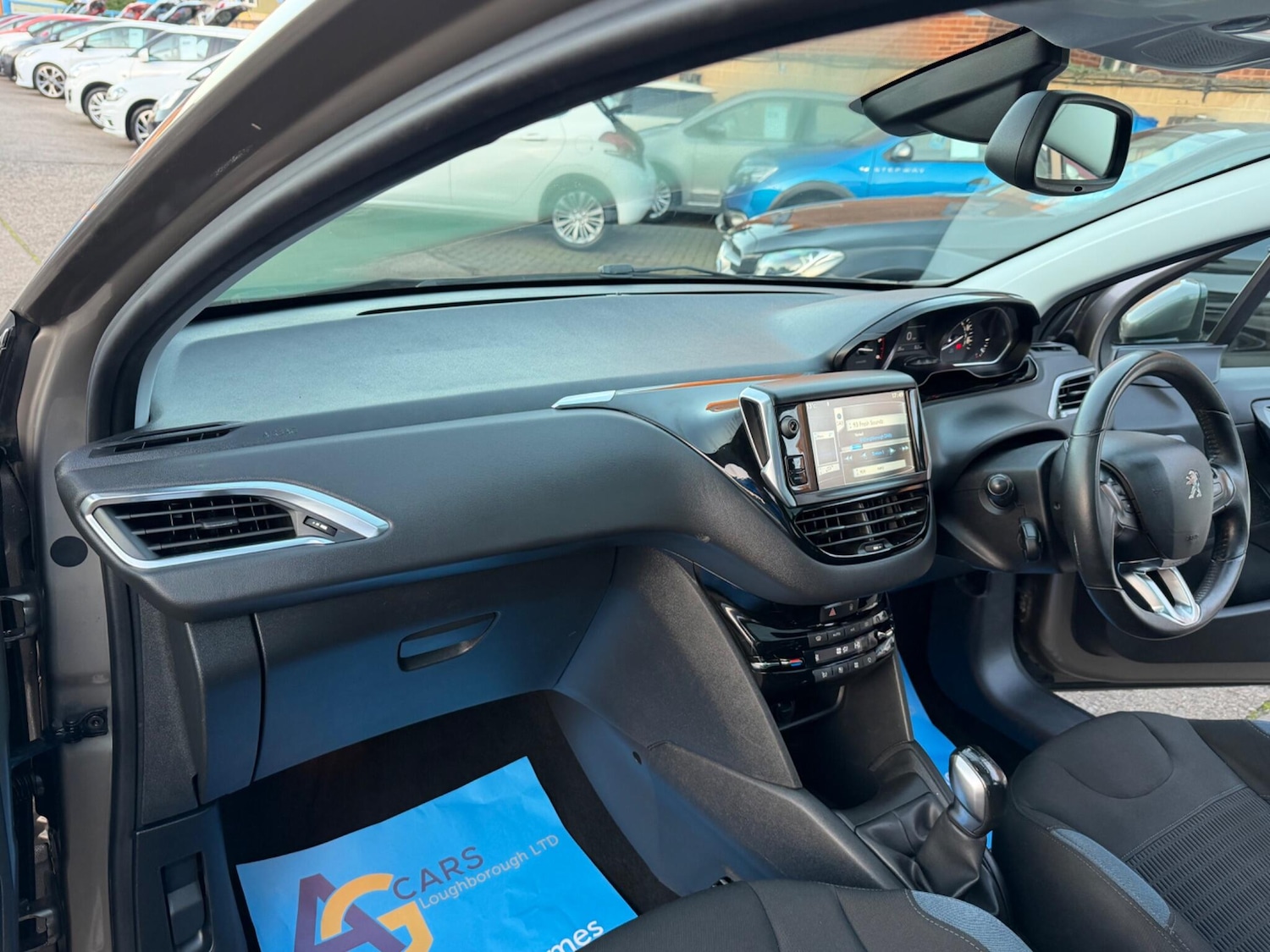 Used Peugeot 208 2014 for sale - 77940025: Photo 30