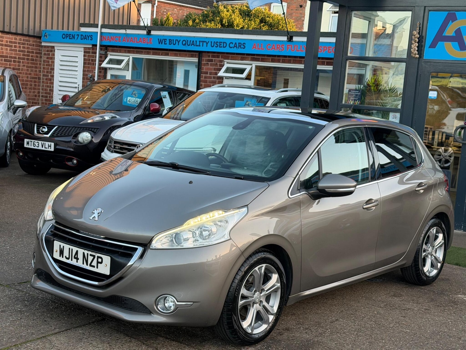 Used Peugeot 208 2014 for sale - 77940025: Photo 36