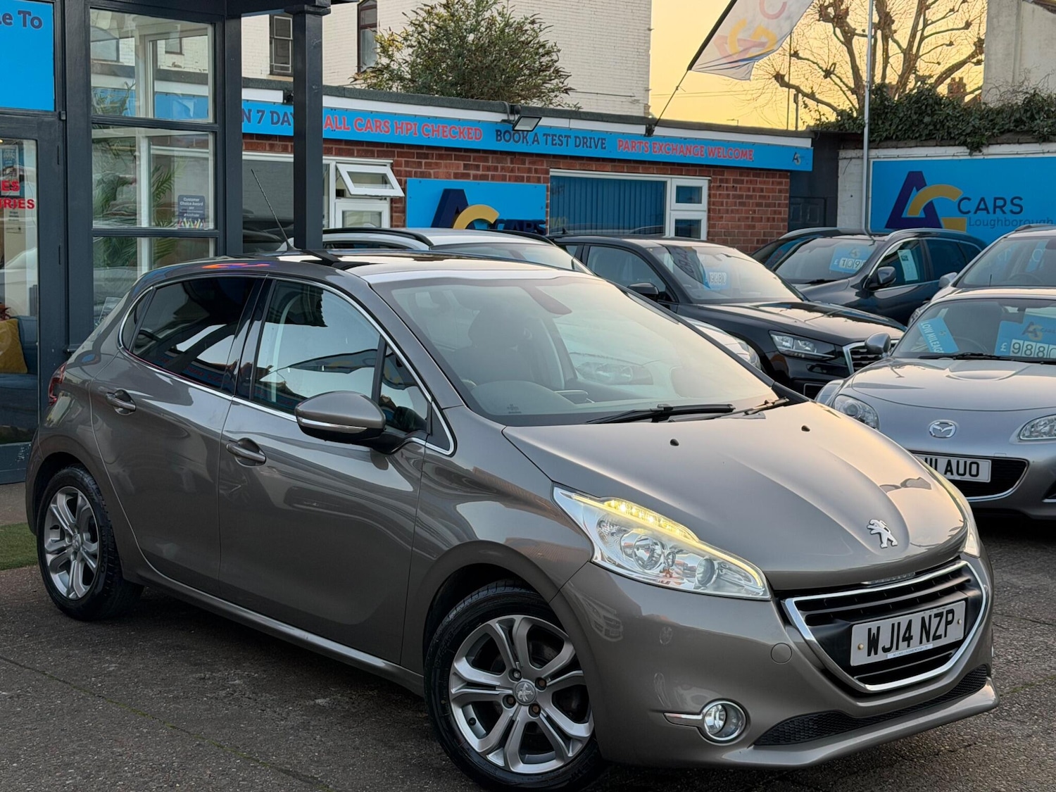 Used Peugeot 208 2014 for sale - 77940025: Photo 41