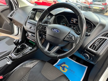 Used Ford Focus 2017 for sale - 76269613: Photo