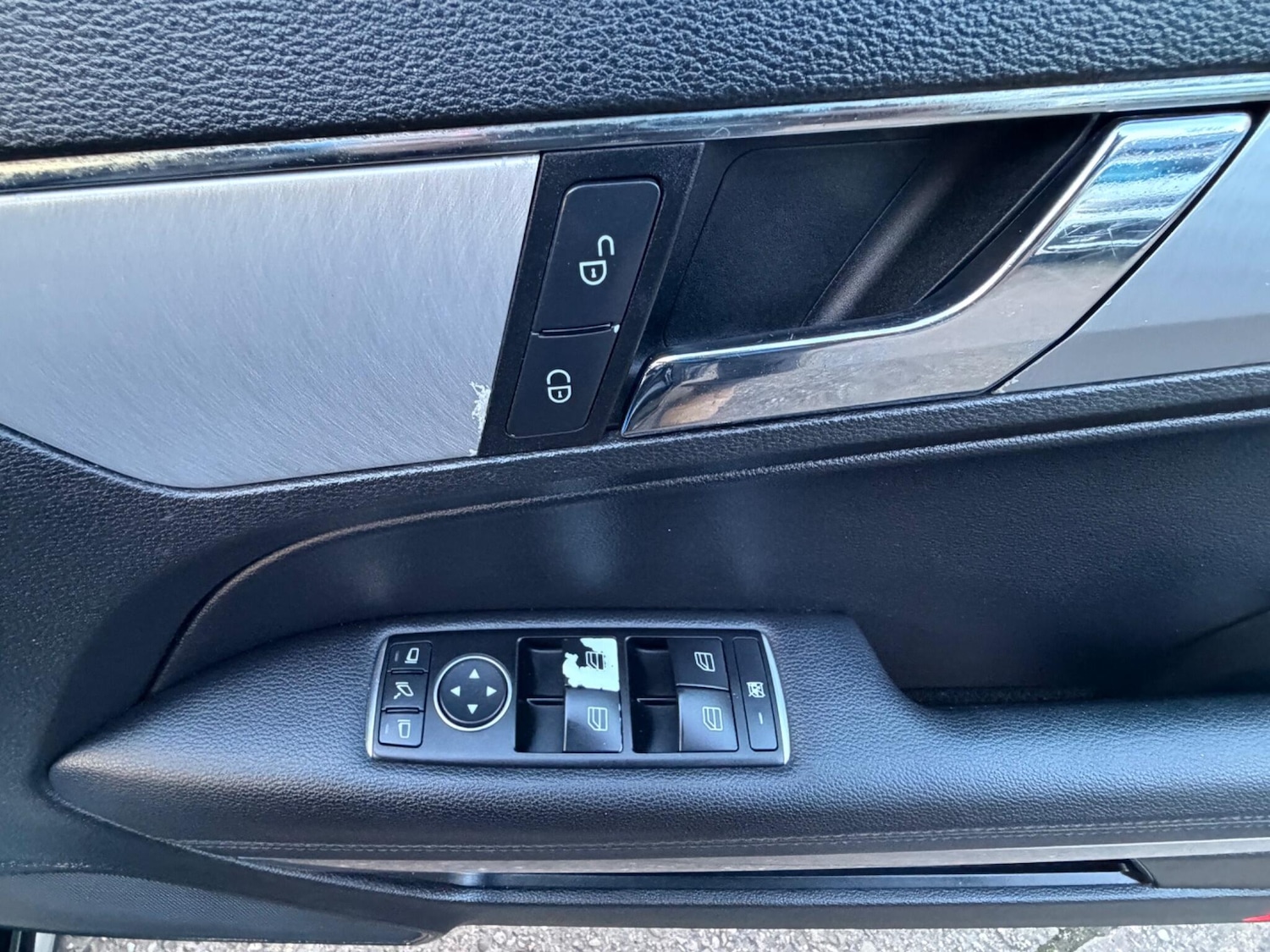 Used Mercedes-Benz E Class for sale - 77737077: Photo 27