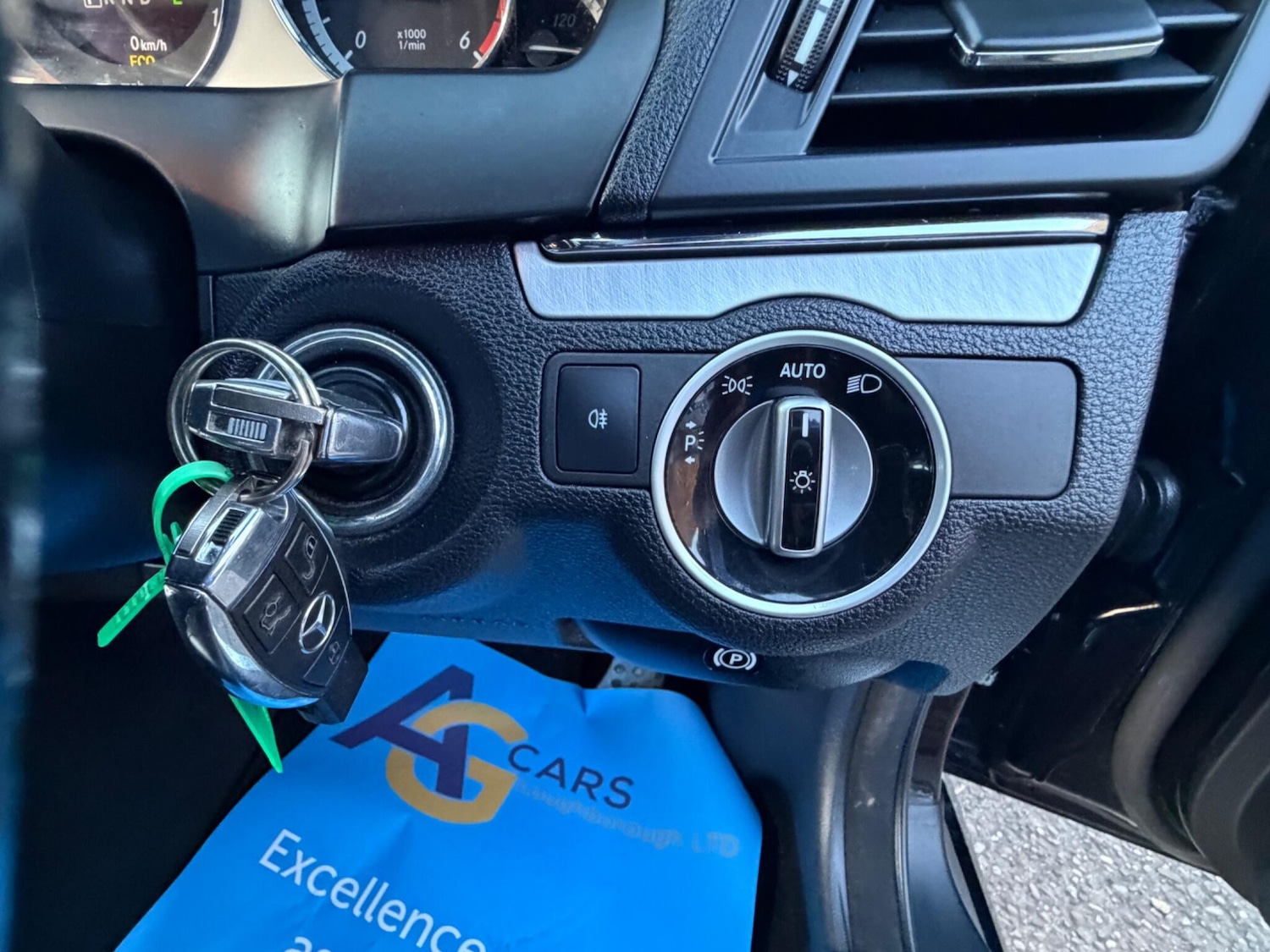 Used Mercedes-Benz E Class for sale - 77737077: Photo 28