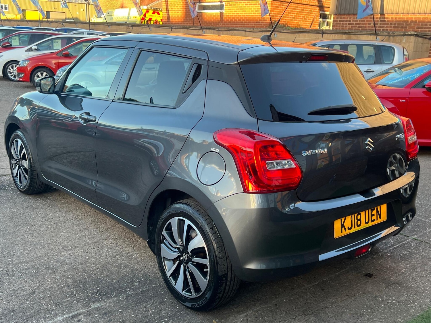 Used Suzuki Swift 2018 for sale - 76498543: Photo 11