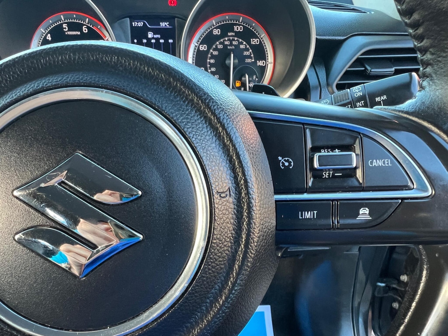 Used Suzuki Swift 2018 for sale - 76498543: Photo 27